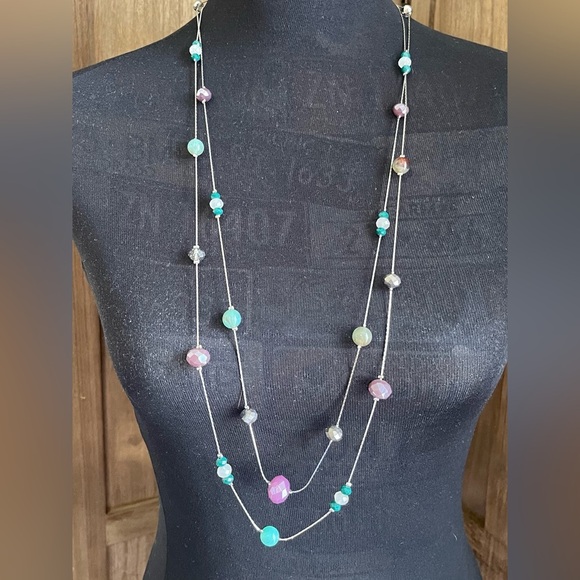 NEW LOFT Elegant Multi-Color Beaded Necklace - Picture 1 of 3